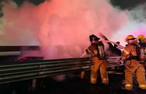 Tráiler Vuelca Y Se Incendia En Autopista De Veracruz