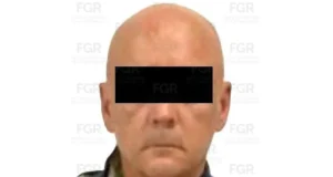 Detienen a exfuncionario ligado a García Luna por desvíos en cárceles federales