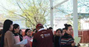 Avanza entrega de tarjetas de la Beca Rita Cetina en Juárez Nuevo León