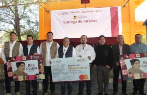 Mantiene Gobierno Federal entrega de tarjetas de la Beca Rita Cetina en Escobedo