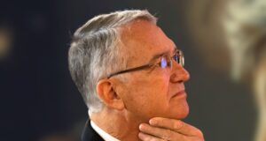 Corte allana resolución del amparo de Salinas Pliego y sanciona sus recusaciones