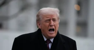 Trump admite que el bloqueo a Venezuela busca controlar su petróleo