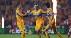 Tigres toma ventaja mínima ante Toluca en una final intensa del Apertura 2025