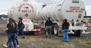 Aseguran más de 50 mil litros de combustible ilegal en operativos en Veracruz