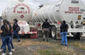 Aseguran más de 50 mil litros de combustible ilegal en operativos en Veracruz