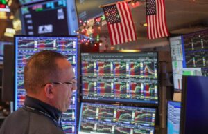 Wall Street cae tras amenaza de Trump de imponer aranceles a Europa