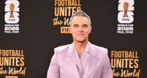 Robbie Williams adelanta “Britpop” y regresa al estudio tras siete años