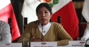 Perú evalúa irrumpir en embajada mexicana para detener a Betssy Chávez