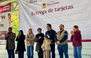 Entregan tarjetas de la Beca Rita Cetina en secundaria de Santa Catarina