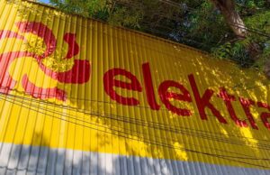 Moody’s rebaja calificación de Elektra por presión fiscal en Grupo Salinas