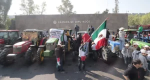 Agricultores advierten plantón en el Zócalo si no hay cambios a la Ley de Aguas