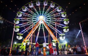 Iluminan la Macroplaza: inicia la Macro Navidad 2025 en Nuevo León