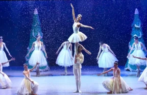 Ovación marca el estreno de El cascanueces con la CND