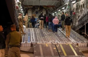 Tribunal de EU avala detención sin fianza a migrantes