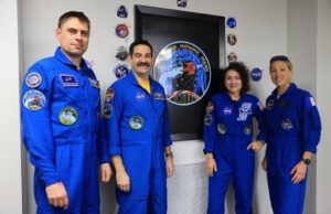 NASA y SpaceX lanzan cuatro astronautas para reforzar tripulación reducida de Estación Espacial Internacional
