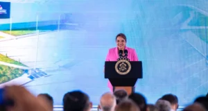 Xiomara Castro ordena recuento total de votos y denuncia injerencia de Trump