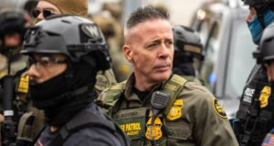 Remueven a Gregory Bovino tras operativo migratorio en Minneapolis