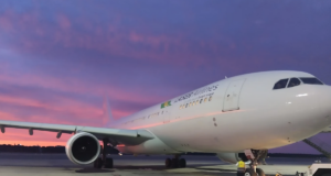 Aerolíneas extienden suspensión de vuelos a Venezuela hasta enero por tensiones con EE.UU.