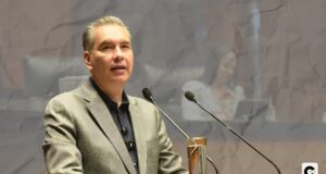 Waldo recorre Nuevo León para atender a la gente de frente