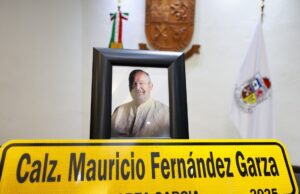 Calzada San Pedro cambia de nombre en honor a Mauricio Fernández Garza