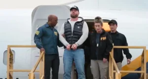 FBI dice que operó en México para detener a Wedding, Harfuch asegura que se entregó