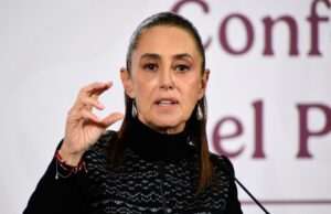 México defiende envío de petróleo a Cuba como decisión soberana