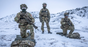 Dinamarca despliega unidades de élite en Groenlandia