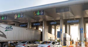 Piden se suspenda peaje en autopista al aeropuerto por retrasos en metro