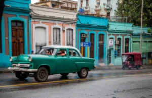 Artistas y organizaciones internacionales exigen fin del bloqueo a Cuba