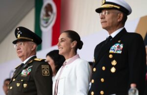 Fuerzas Armadas refrendan lealtad a Sheinbaum en aniversario histórico