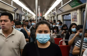 Recomendación de cubrebocas en transporte público ante brote de sarampión