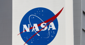 La NASA redefine su estrategia lunar: una misión extra en 2027 retrasará el alunizaje tripulado