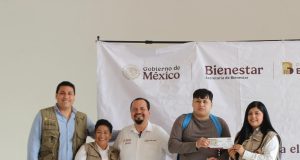 Entrega Gobierno Federal apoyos a jóvenes regiomontanos