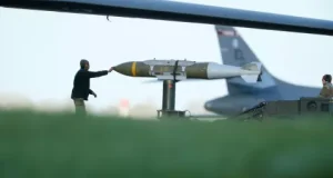 FBI alerta a California sobre posible amenaza de drones iraníes