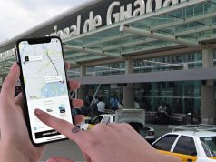 Jueza federal prohíbe detenciones de conductores de Uber en aeropuertos