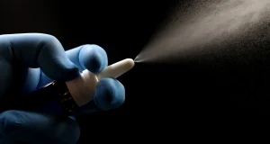 Revolución médica: Desarrollan vacuna nasal universal contra virus, bacterias y alergias