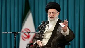 Irán amenaza con atacar empresas de EU ante posibles golpes a su energía