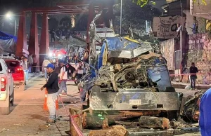 Mueren cuatro personas tras impacto de un camión contra vivienda en Oaxaca