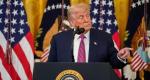 Trump advierte a la OTAN de un “futuro muy malo” si no apoyan contra Irán
