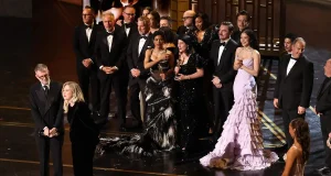 “Una batalla tras otra” triunfa en la edición 98 de los Premios Oscar