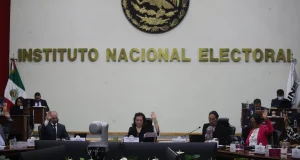 Al menos 48 funcionarios del INE perciben salarios superiores al de la Presidenta