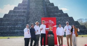 Yucatán recibe el Trofeo de la Copa del Mundo y se declara listo para el turismo global