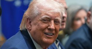 Trump extiende ultimátum a Irán hasta el 6 de abril bajo amenaza de ataques energéticos