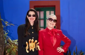Meryl Streep y Anne Hathaway promocionan “El Diablo viste a la moda 2” en el Museo Frida Kahlo