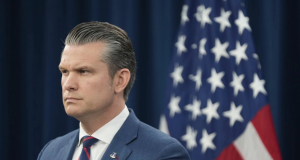 Jefe del Pentágono asegura que EU está “ganando sin piedad” la guerra contra Irán