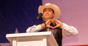 Bobby Pulido gana la candidatura demócrata en Texas