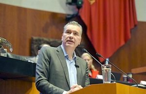 Waldo Fernández encabeza preferencias rumbo a 2027