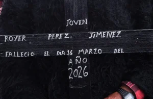 Familiares sepultan a migrante mexicano muerto bajo custodia en EE. UU. y exigen justicia