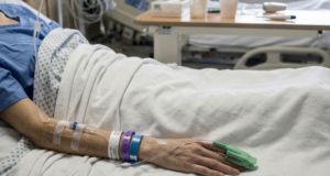 Mueren cuatro personas por inyectarse suero vitaminado en Hermosillo