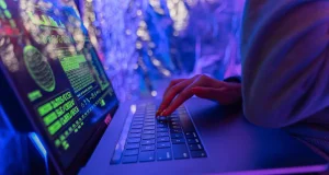 Hackeo masivo a la Marina expone datos de 640 mil trabajadores portuarios